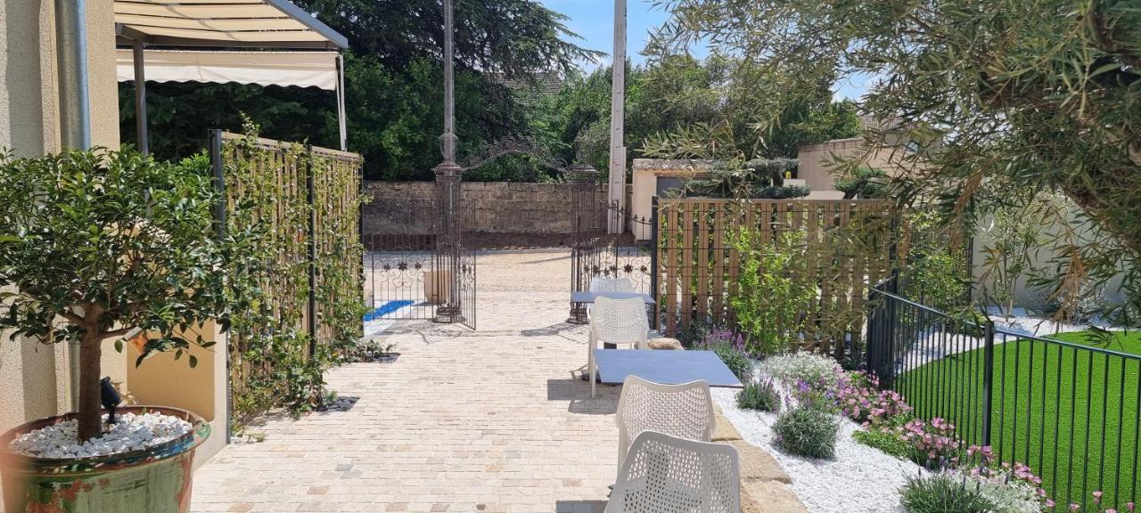 Le Petit Eden Acomodação com café da manhã Saint-Quentin-la-Poterie Exterior foto